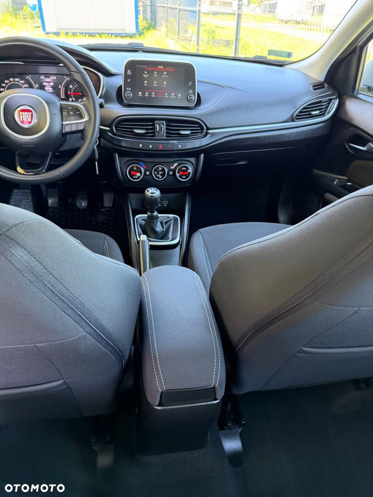 Fiat Tipo 1.4 T-Jet 16v Lounge - 21