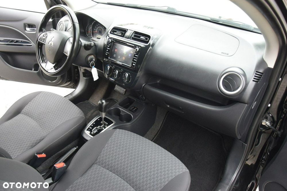 Mitsubishi Space Star 1.2 Clear Tec CVT Diamant Edition+ - 38