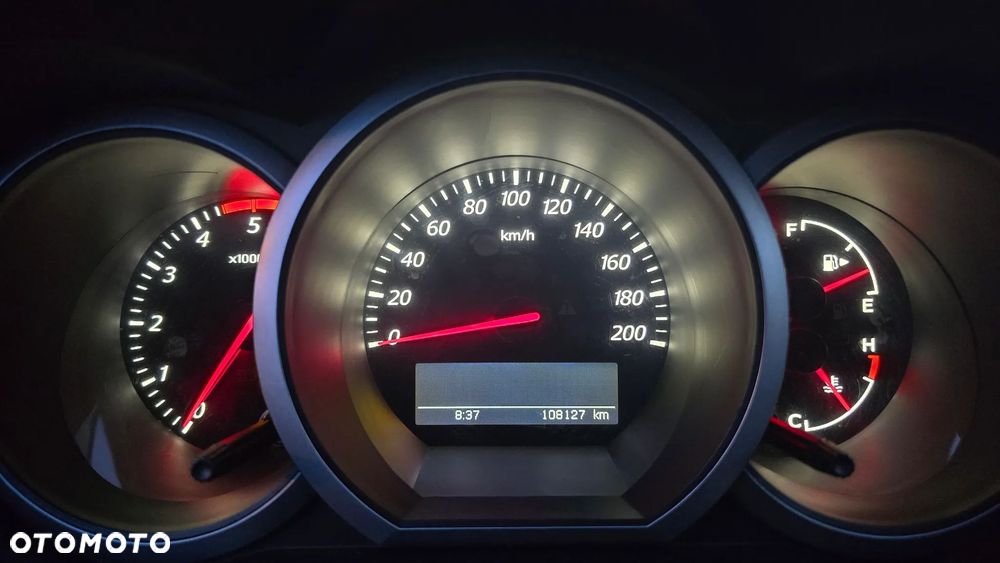 Suzuki Grand Vitara 1.9 DDiS De Luxe EU5 - 11