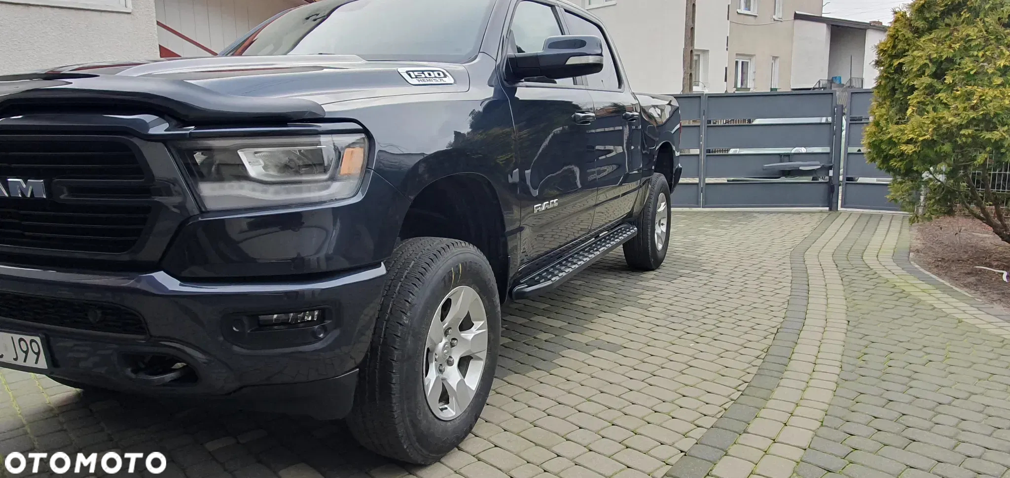 Dodge RAM 1500 5.7 4x4 - 14