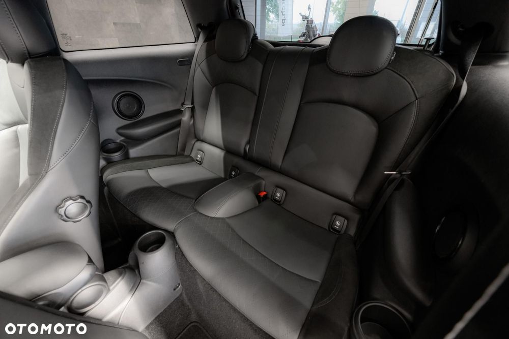 MINI John Cooper Works - 15