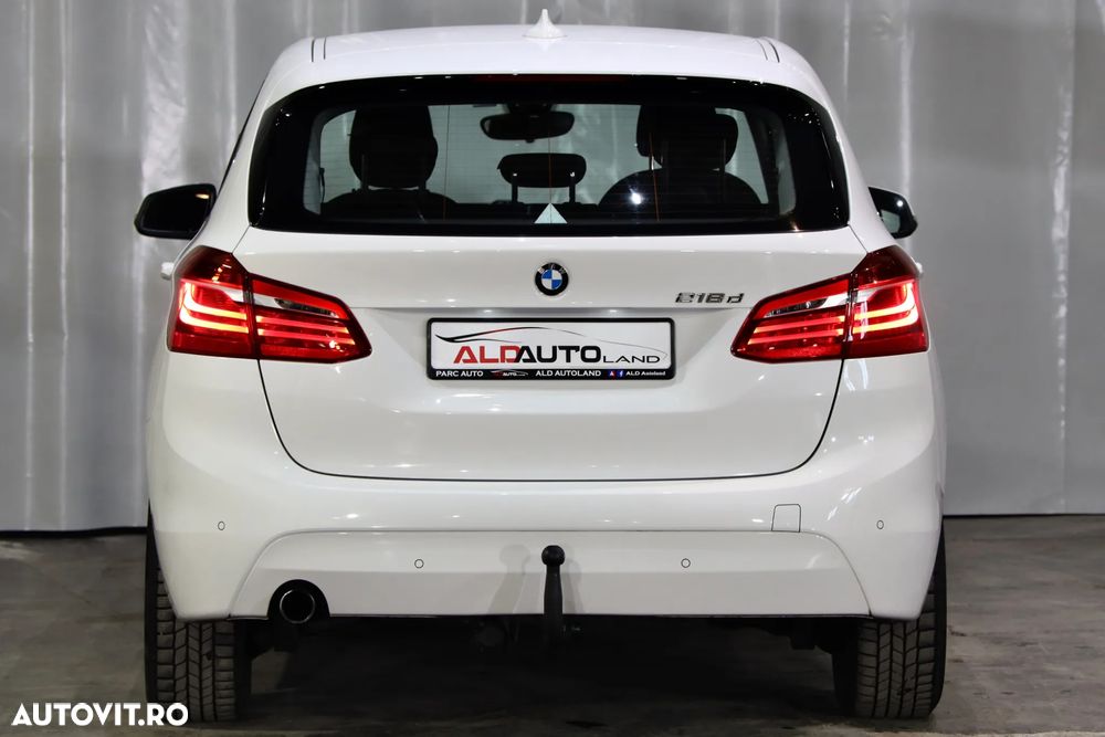 BMW Seria 2 218d Aut. - 38