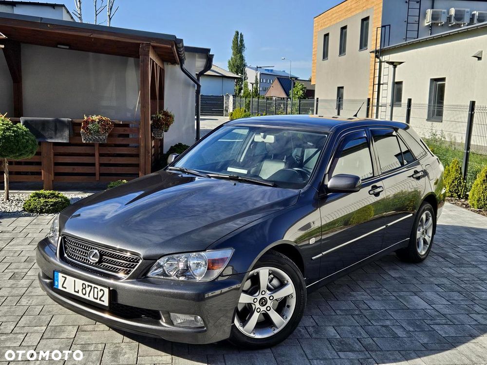 Lexus IS 200 SC Prestige - 3