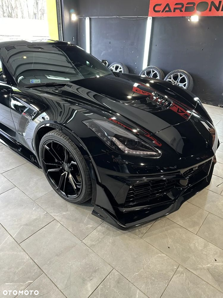 Chevrolet Corvette - 11