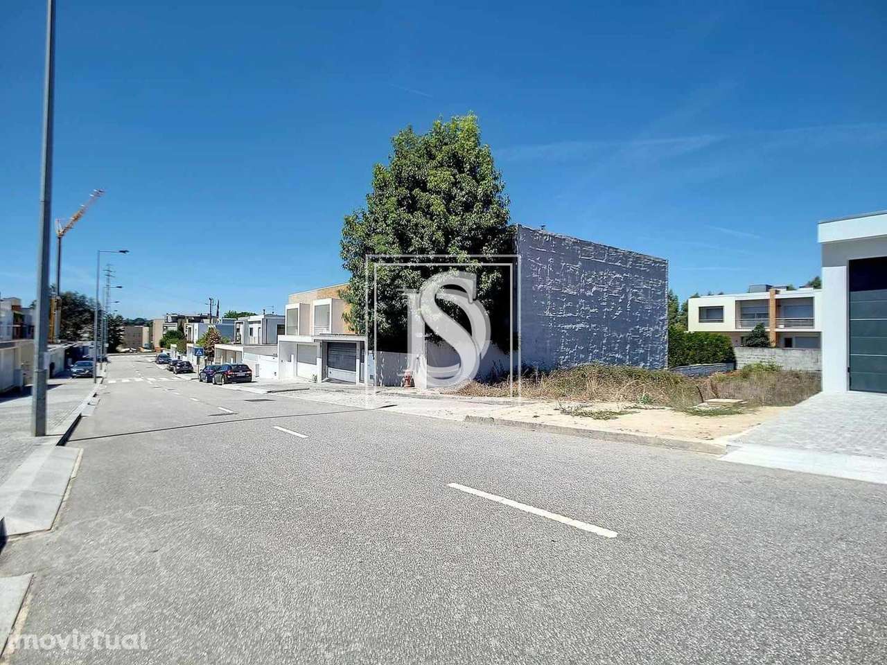 Terreno com projeto aprovado em Gondim, Castêlo da Maia - Grande imagem: 2/17