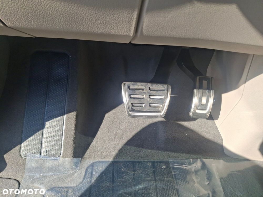 Volkswagen Multivan - 29