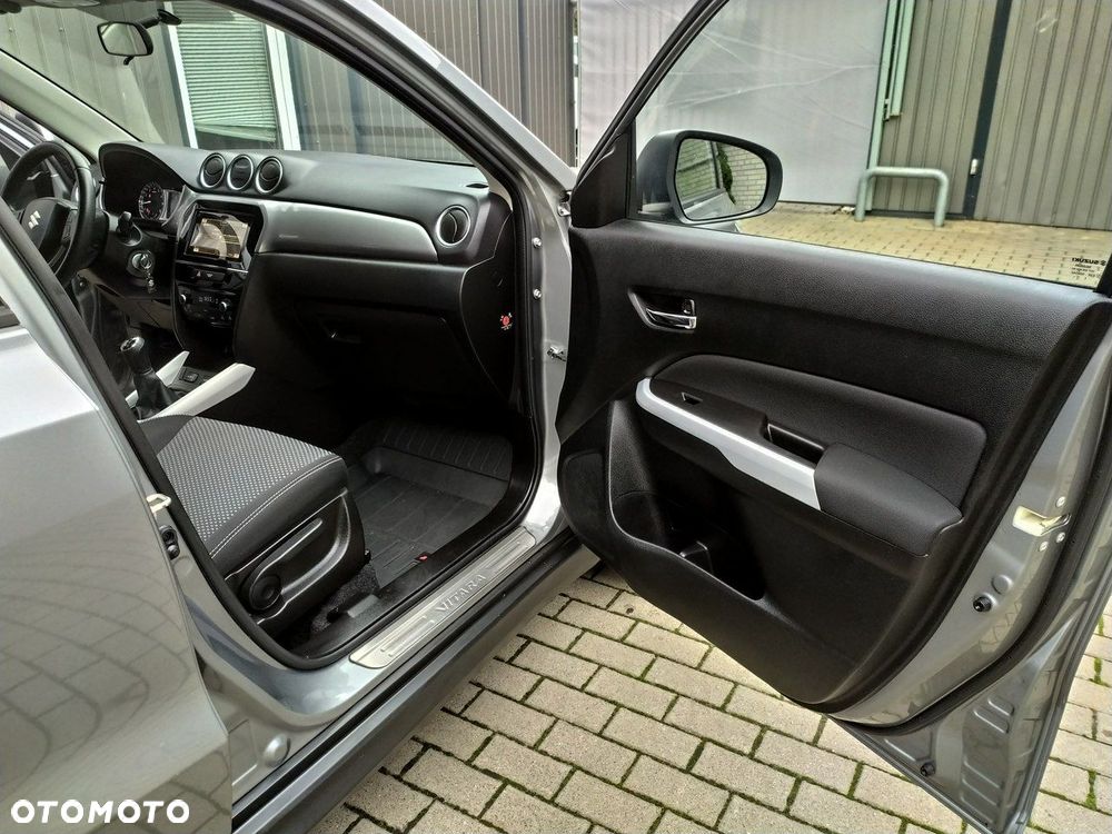 Suzuki Vitara - 24