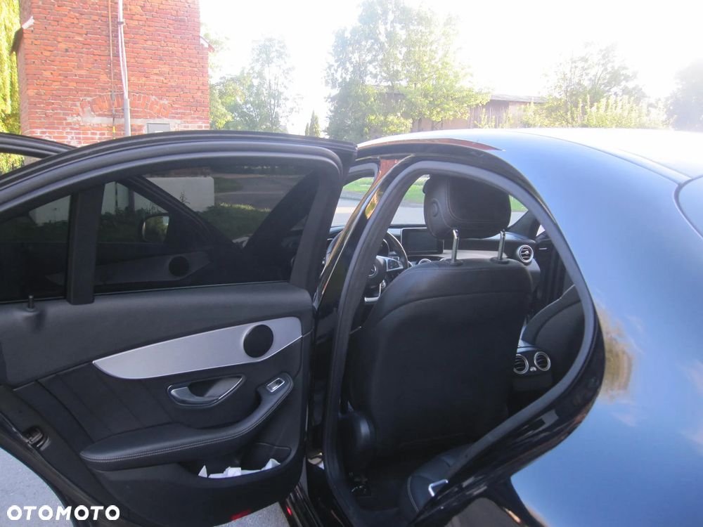 Mercedes-Benz Klasa C 220 CDI DPF BlueEFFICIENCY 7G-TRONIC Avantgarde Edition - 13