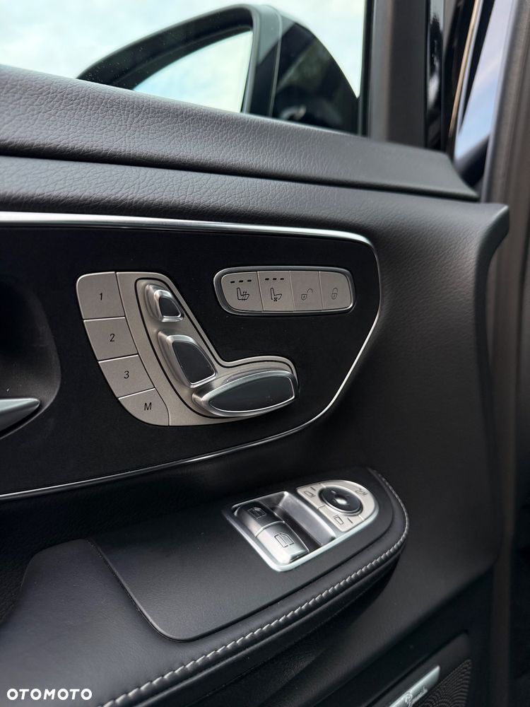 Mercedes-Benz Klasa V 300 d 4-Matic Exclusive 9G-Tronic (długi) - 19