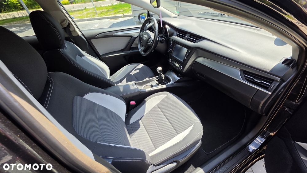 Toyota Avensis Touring Sports 2.0 D-4D Business Edition - 6