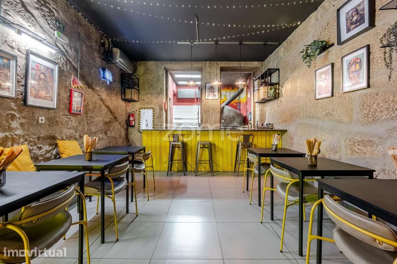 Trespasse de Pizzaria Artesanal Premium no Centro Histórico do Porto - Grande imagem: 2/22