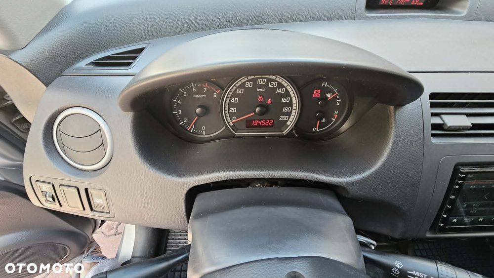 Suzuki Swift - 9