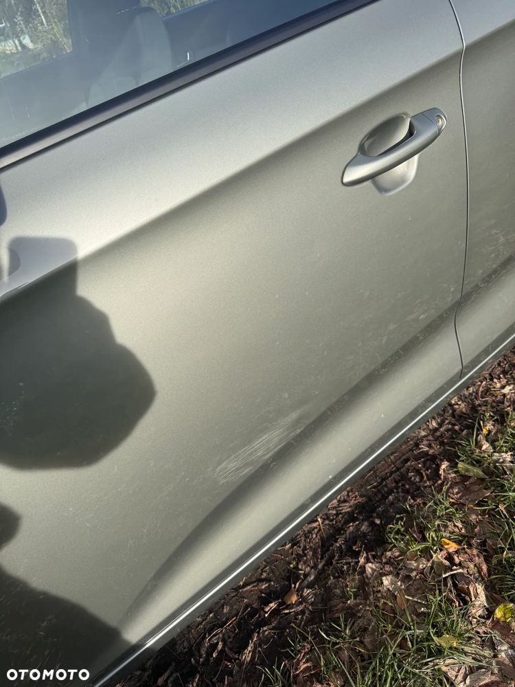 Kia Carens 1.6 GDI M - 12