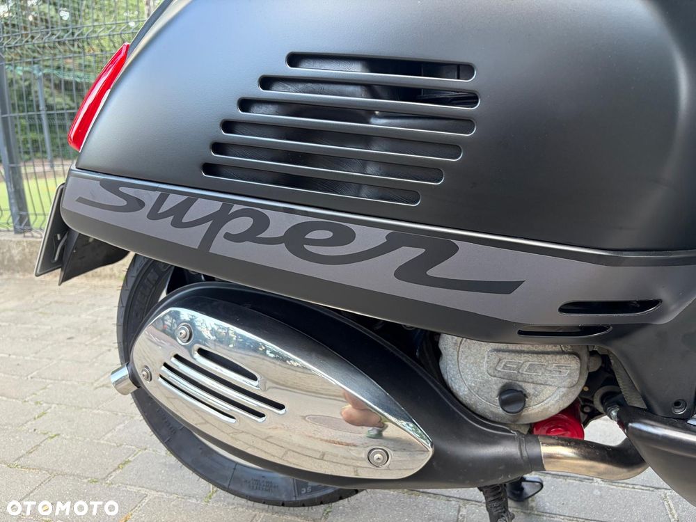 Vespa GTS - 10