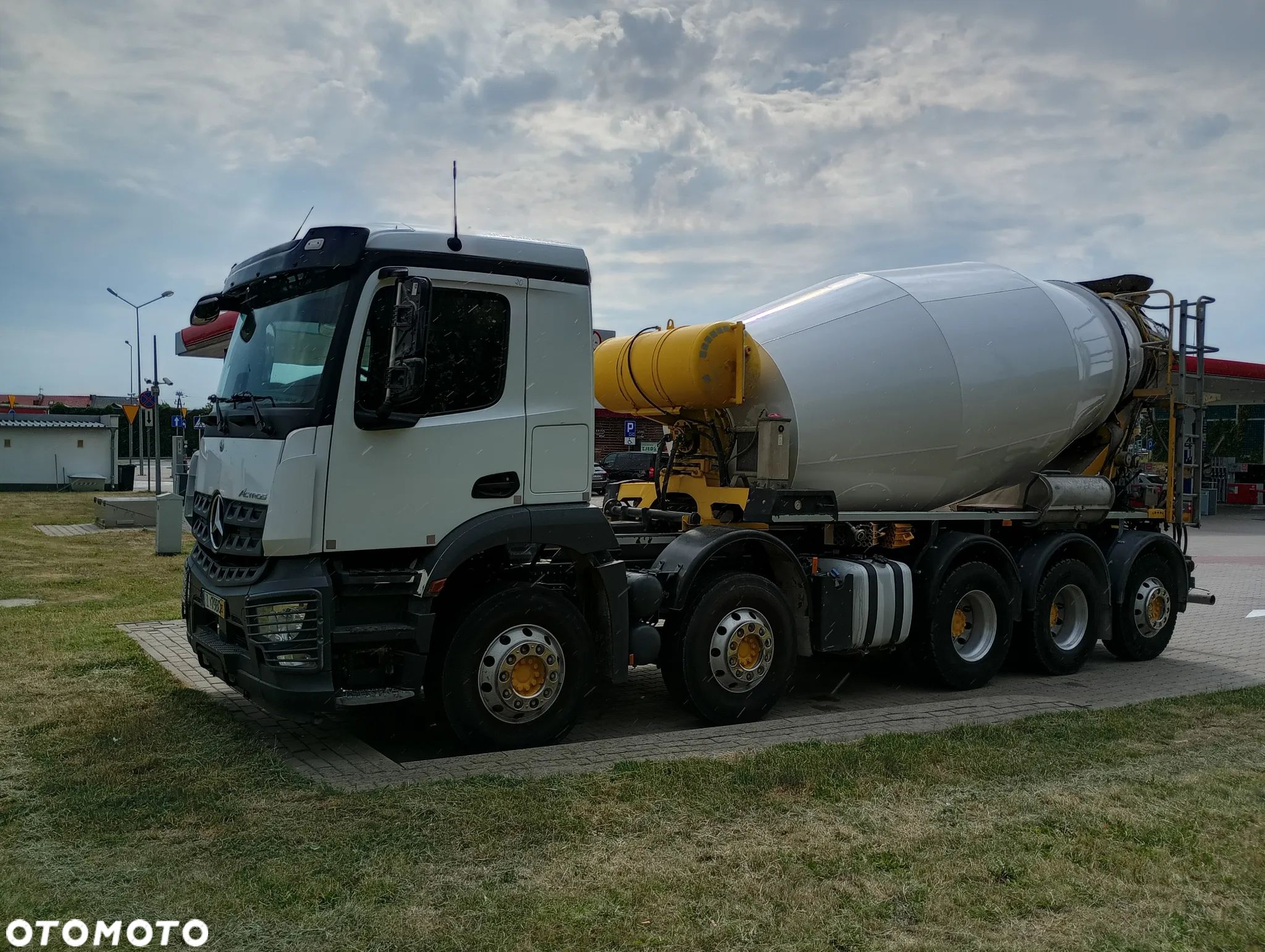 Mercedes-Benz AROCS 4446 10X4 LIEBHERR10m3 - 1
