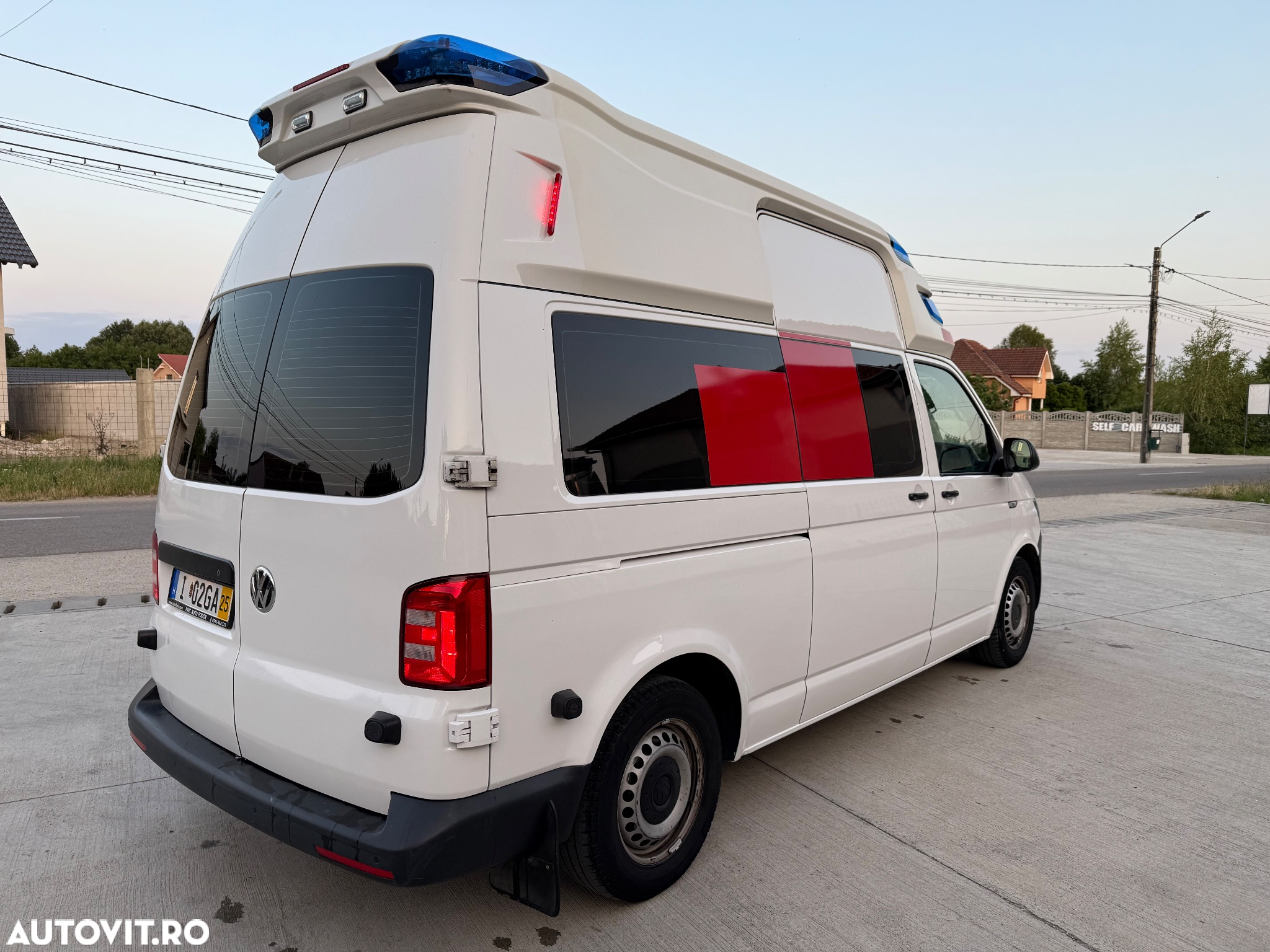 Volkswagen Transporter California T6.1 Coast Edition - 3