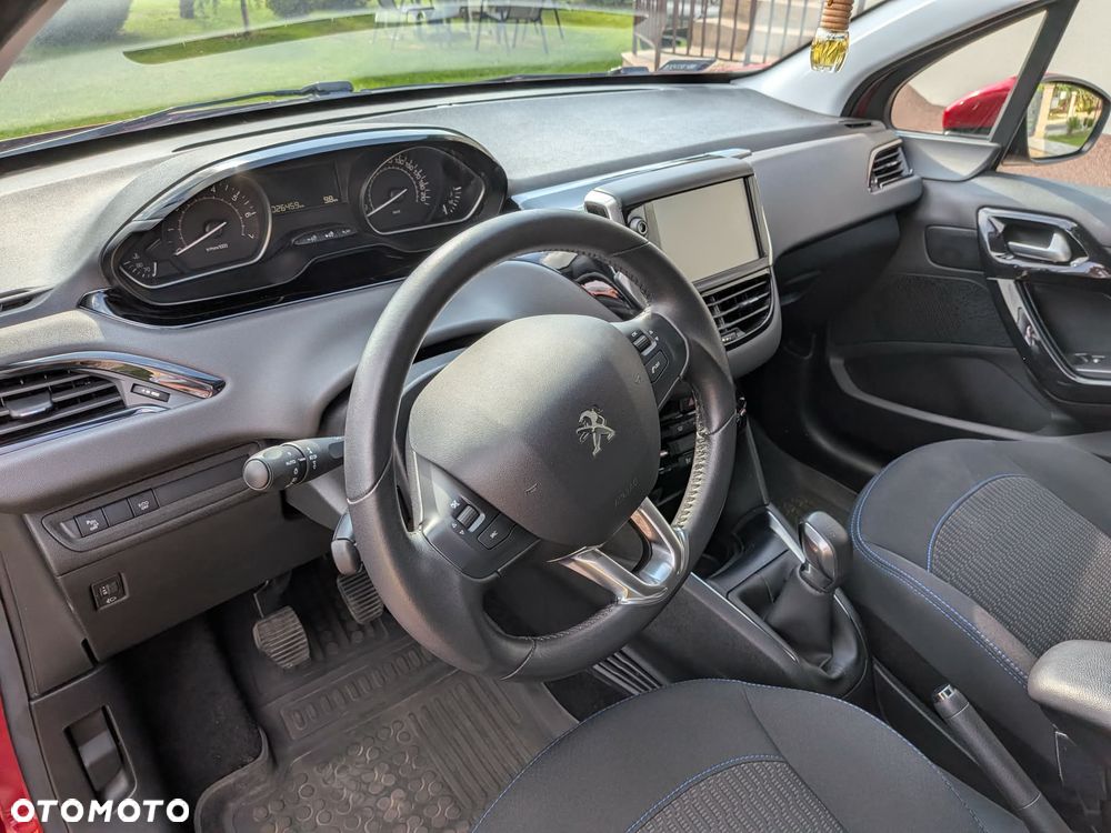 Peugeot 208 1.2 PureTech GPF Signature S&S - 7