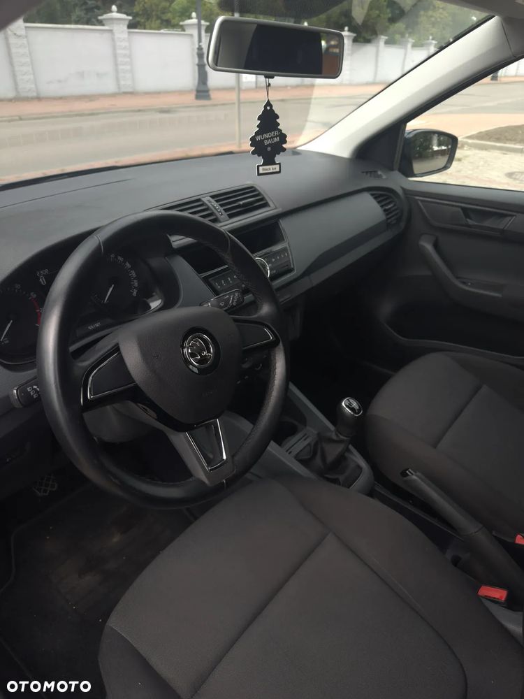 Skoda Fabia 1.0 TSI Active - 8