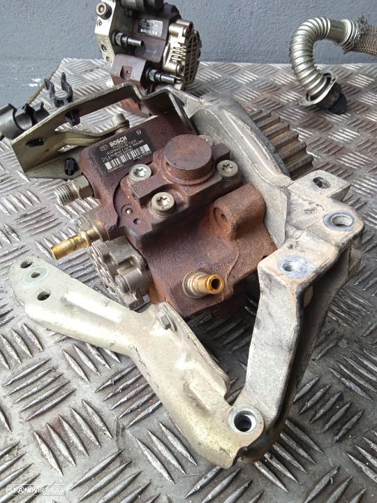 Bomba injetora Peugeot Citroen 1.6 Hdi 90cv Ref: Bosch 0445010102 - 1