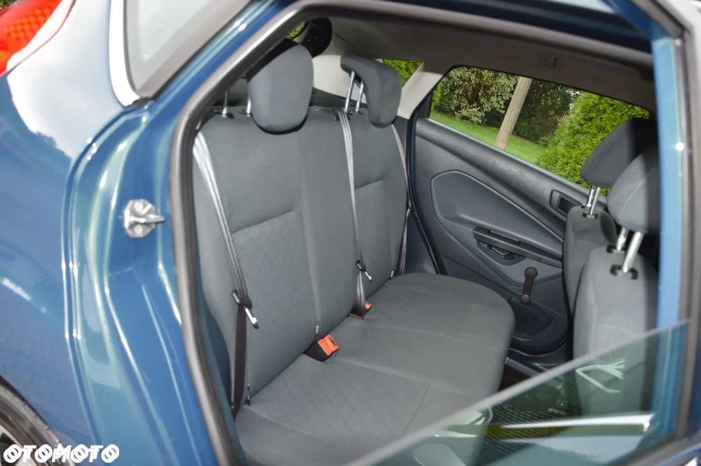 Ford Fiesta 1.6 Ghia EU5 - 25
