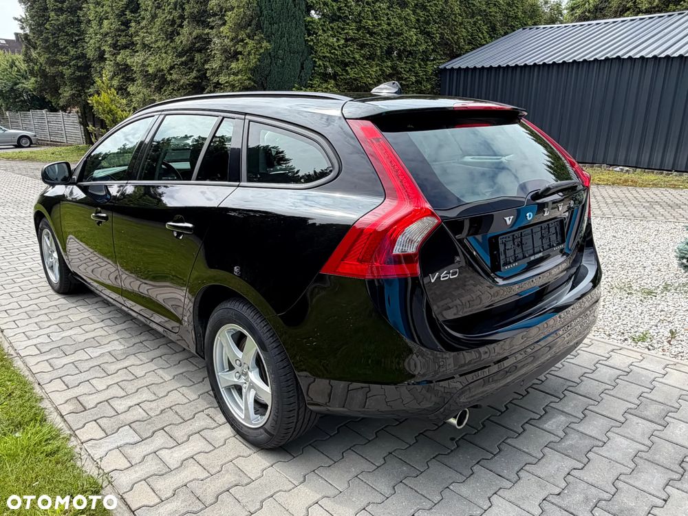 Volvo V60 D2 Geartronic Summum - 4