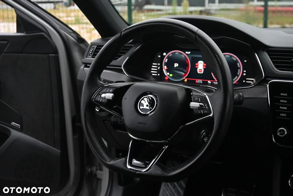 Skoda Superb 2.0 TDI SCR 4x4 Sportline DSG - 39