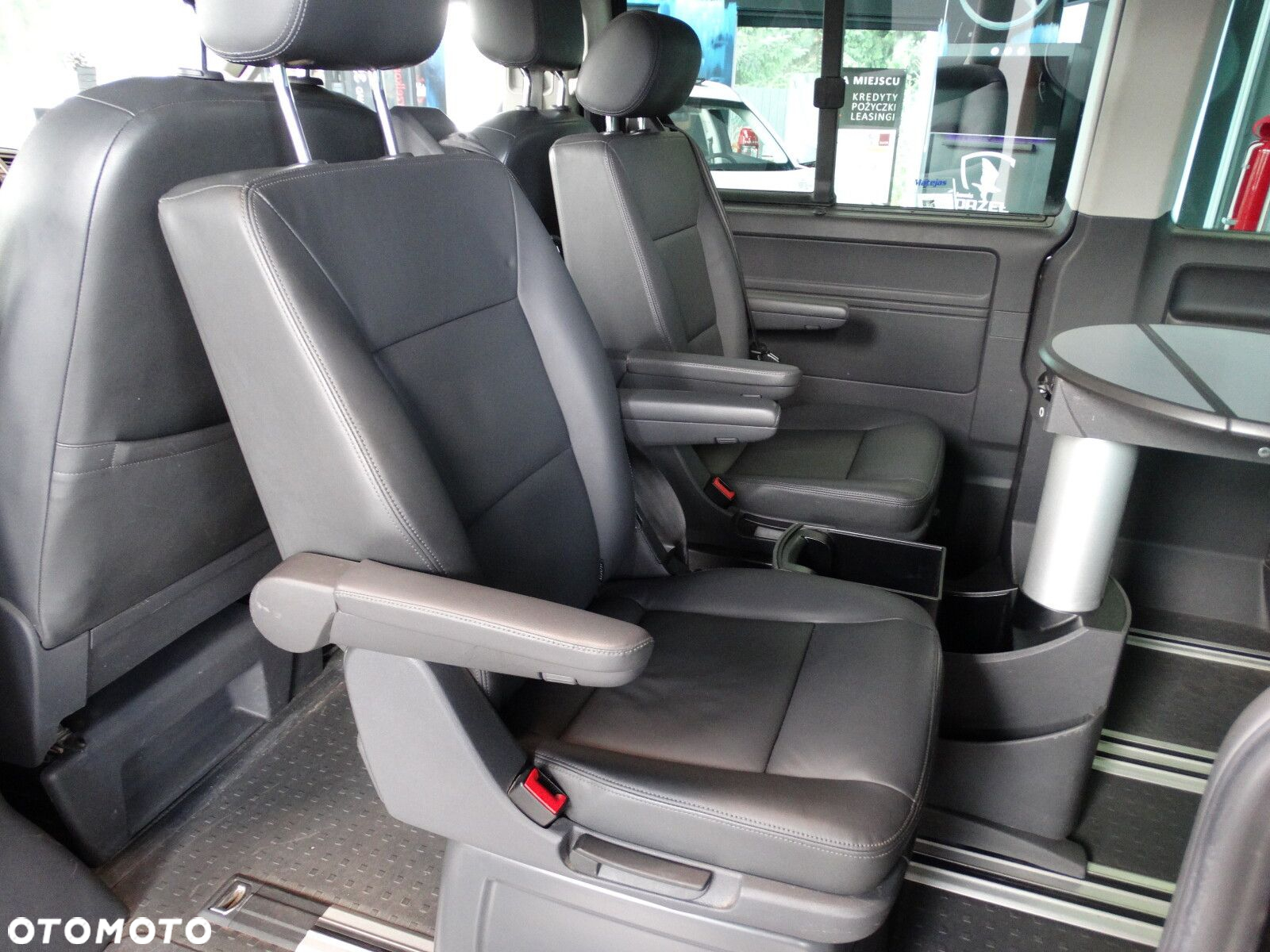 Volkswagen Multivan - 34