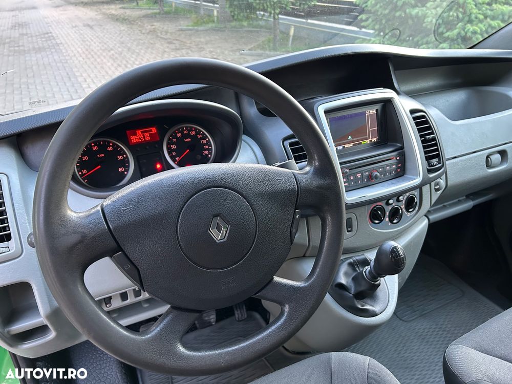 Renault Trafic - 12