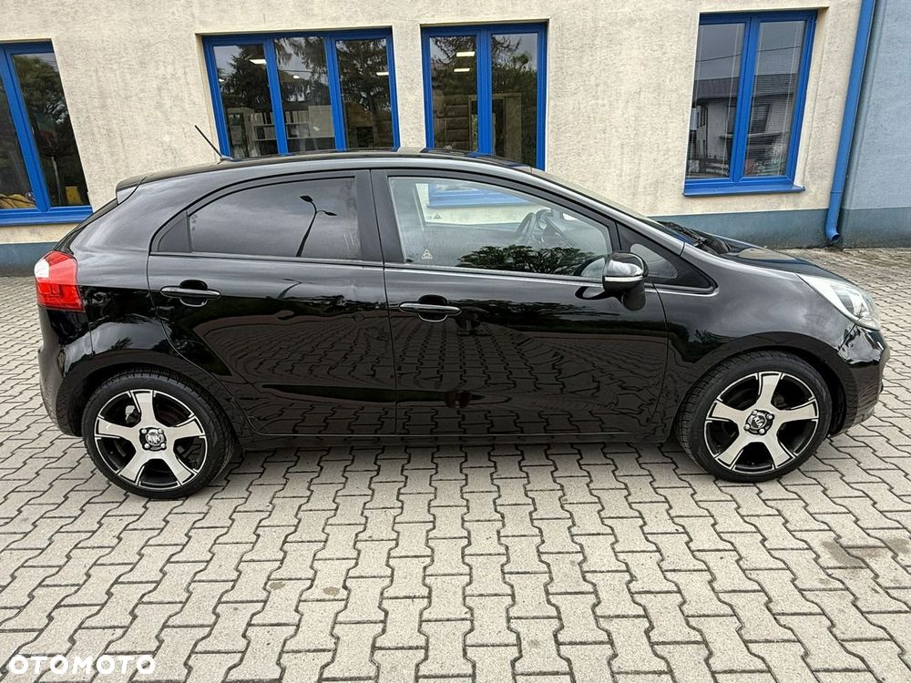 Kia Rio - 15