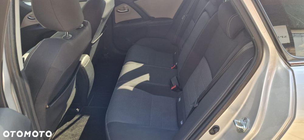 Toyota Avensis Touring Sports 1.8 Comfort - 11
