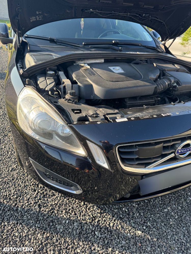 Volvo V60 D5 Geartronic Summum - 13