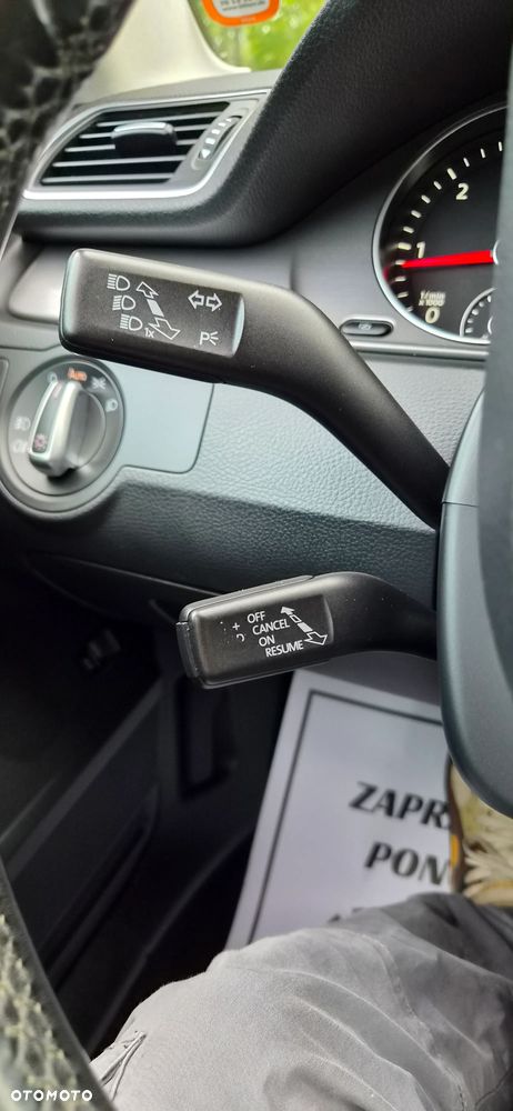 Volkswagen Passat Variant 1.6 TDI DPF BlueMot Comfortline - 38