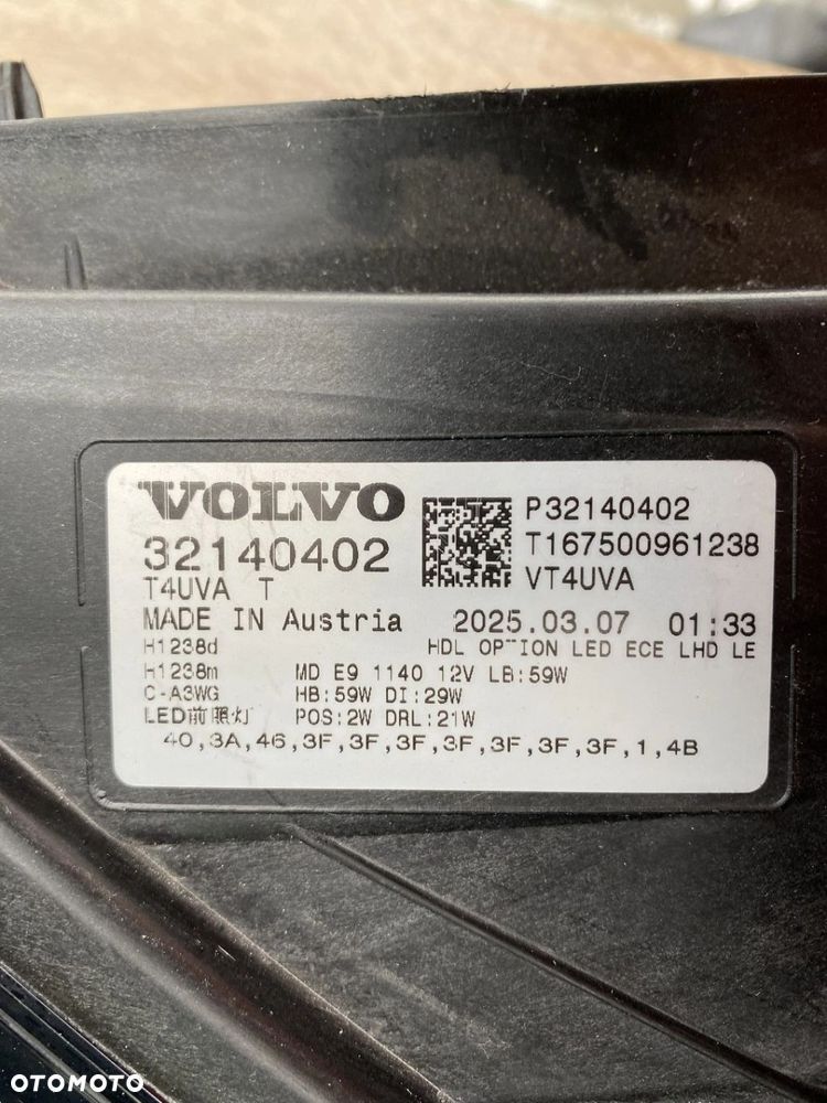 LAMPA PRZEDNIA LEWA VOLVO XC40 LIFT PIXEL 32140402 - 9