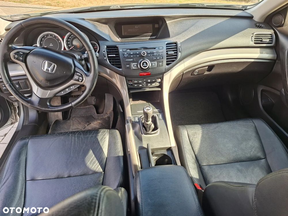 Honda Accord 2.0 Executive - 18