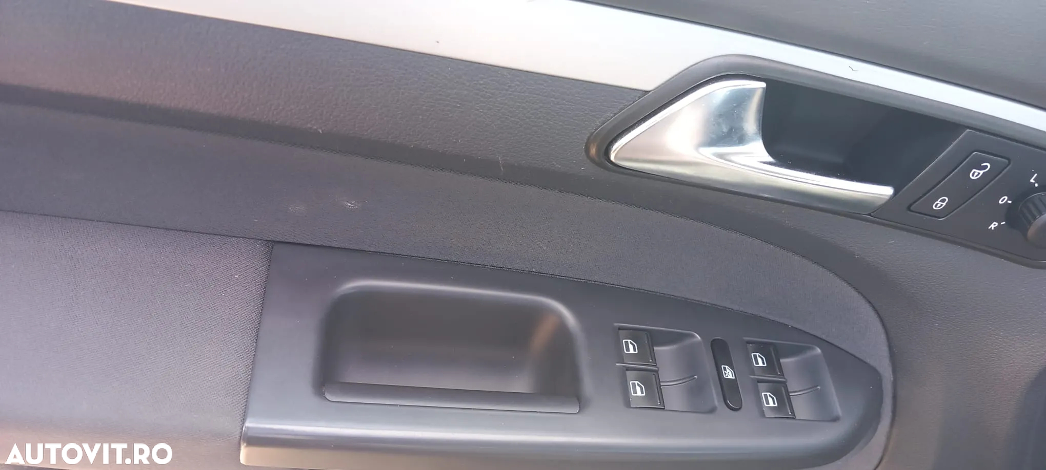 Volkswagen Touran - 11