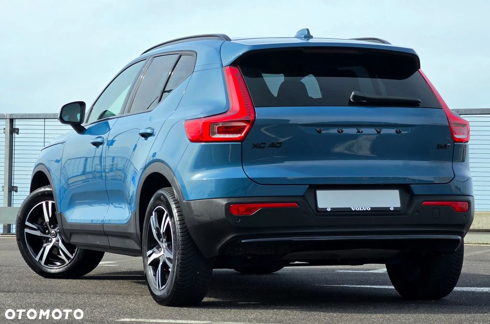 Volvo XC 40 B4 AWD Ultimate Dark - 23