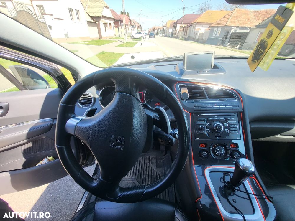 Peugeot 5008 - 5