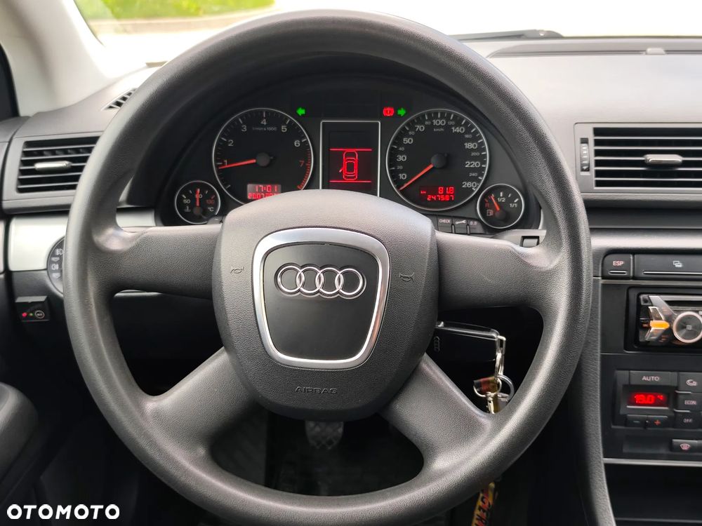 Audi A4 Avant 1.6 - 9