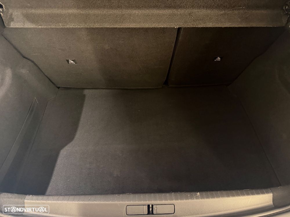 Peugeot e-208 - 35
