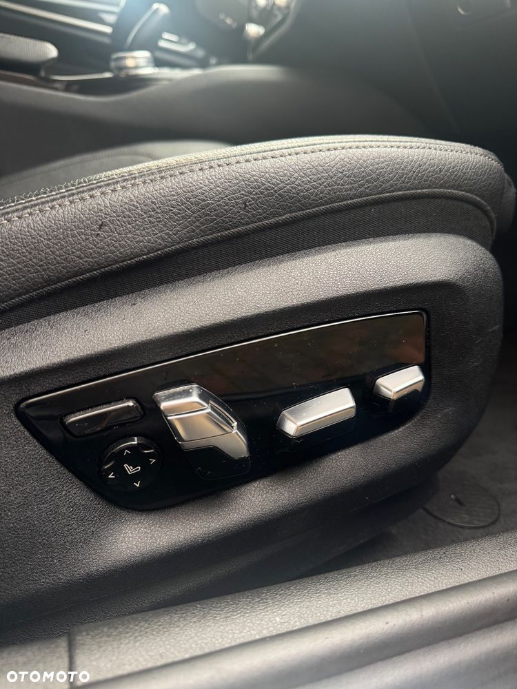 BMW Seria 5 520d Sport Line - 14