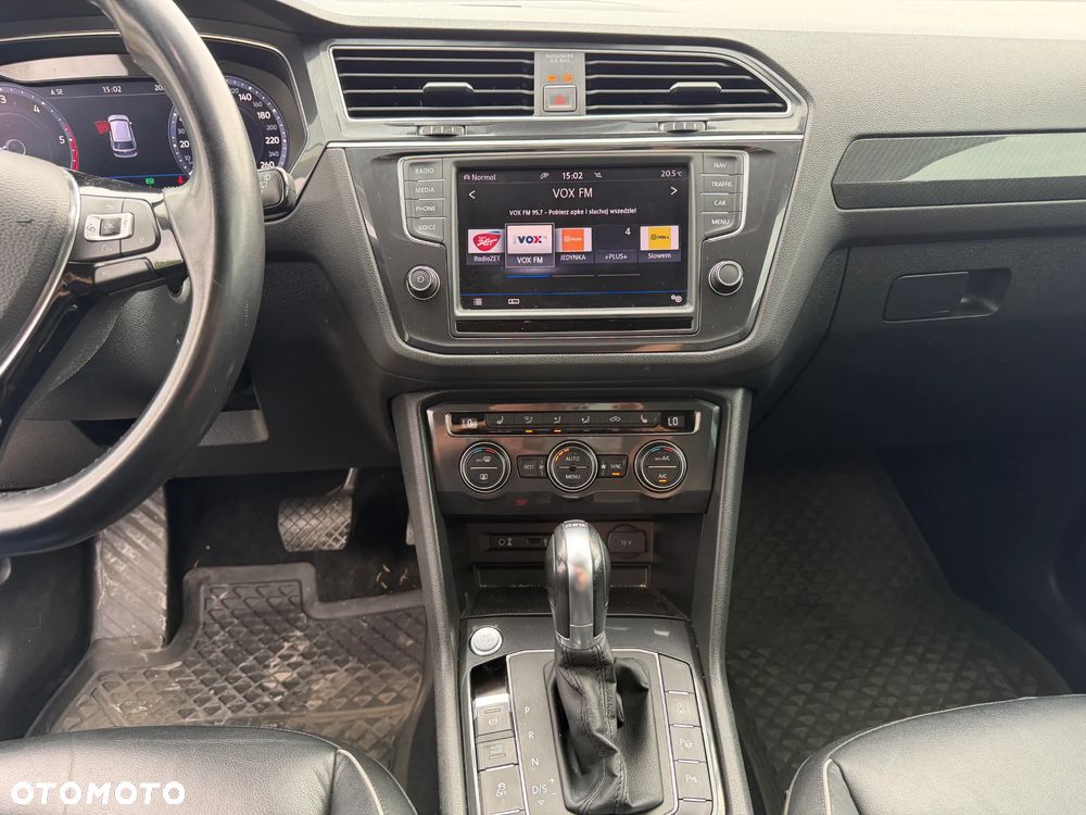 Volkswagen Tiguan 2.0 TDI SCR 4MotION DSG R-Line - 19