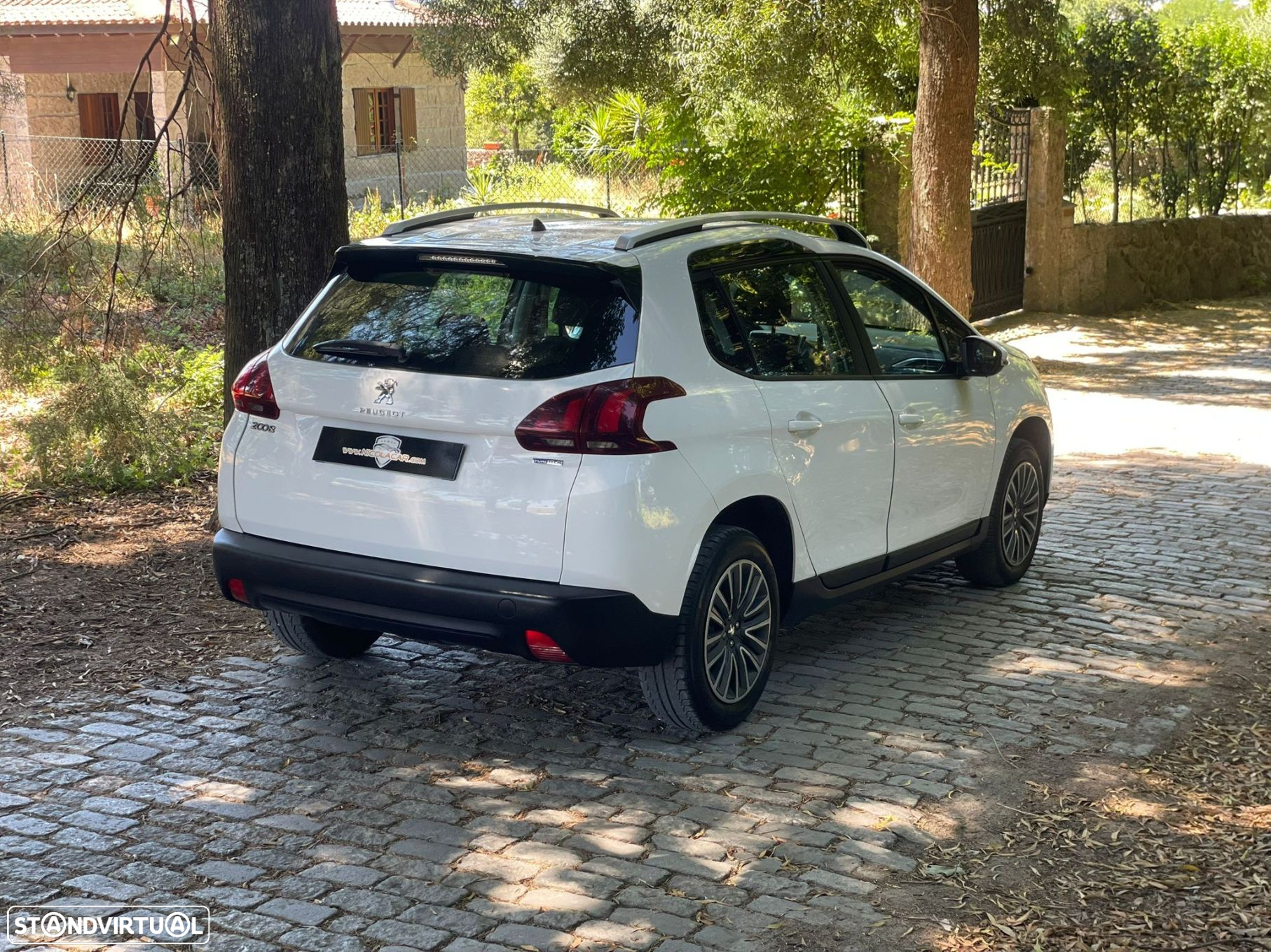 Peugeot 2008 1.2 PureTech Allure - 6