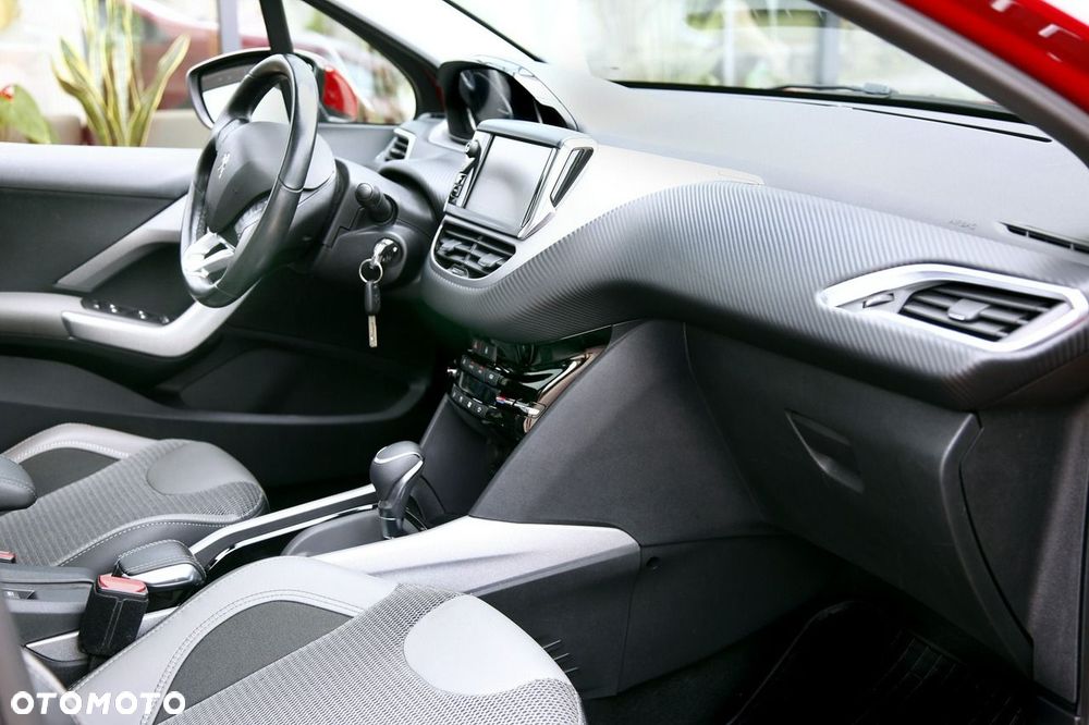 Peugeot 2008 - 12