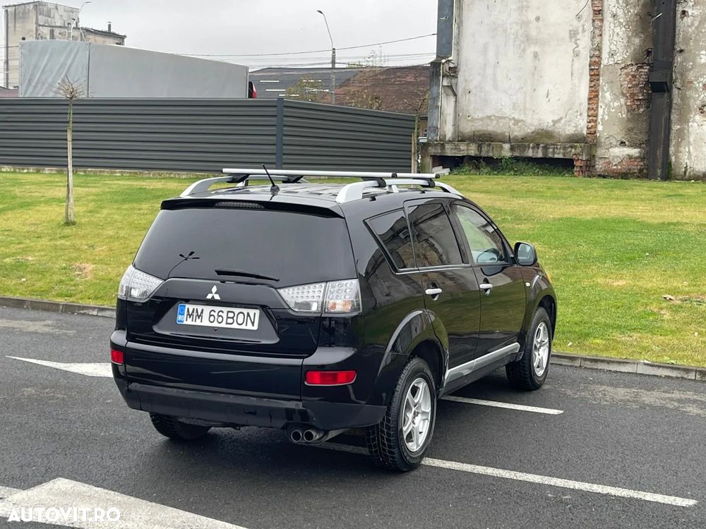 Mitsubishi Outlander 2.2 DI-D 4WD Invite - 25