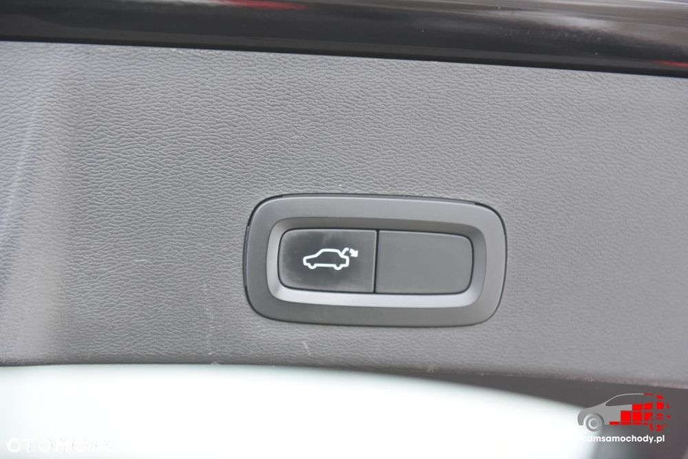 Volvo XC 40 - 35