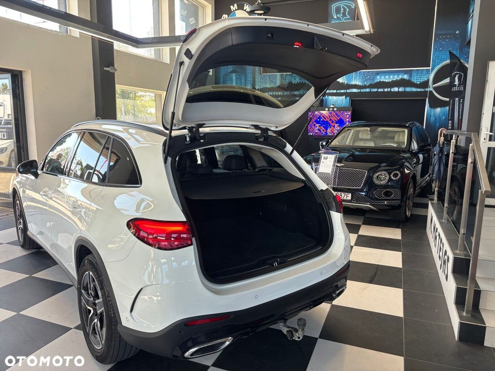 Mercedes-Benz GLC - 27