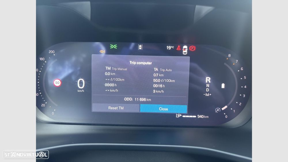 Volvo XC 40 2.0 B3 Plus Dark - 19