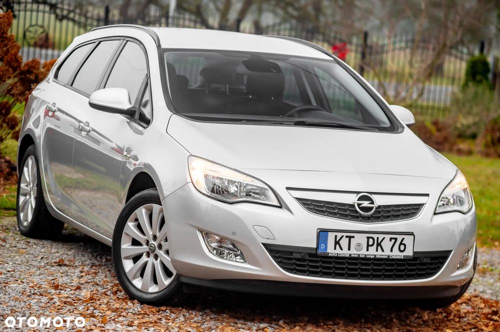 Opel Astra 1.4 Turbo 150 Jahre - 1