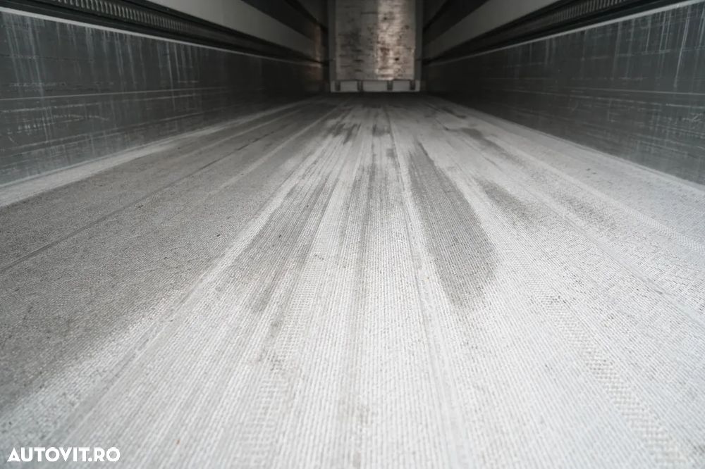 Schmitz Cargobull / REFRIGERAT / UNITATE SCHMITZ TKM / 2x AXE DE RIDICARE / COȘ PENTRU PALEȚI / 2023 / - 19