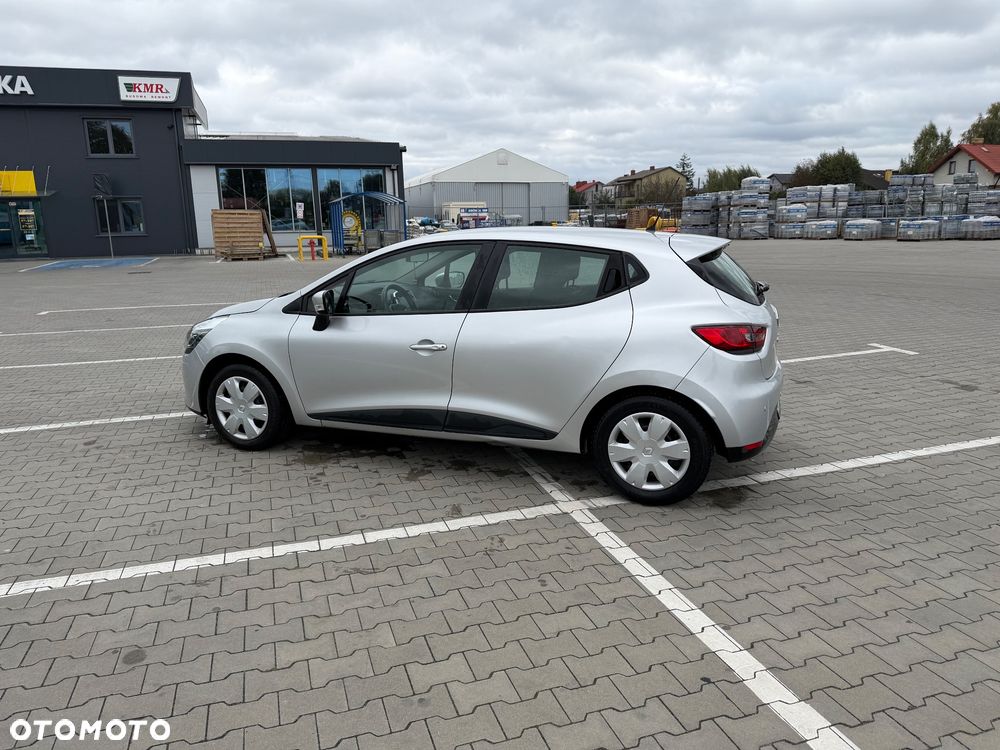 Renault Clio 1.2 16V Business - 17